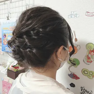ヘアアレンジ イーチブライト EachBrightのヘアスタイル