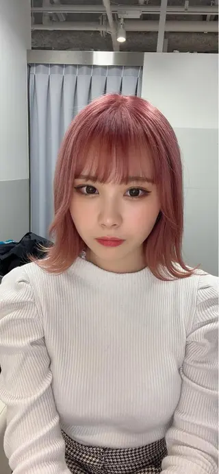 セミロング カラー 顔まわりの神様✨ 透明感カラー藤嶋秀幸のヘアスタイル