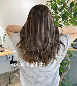 セミロング 岸川 恭子のヘアスタイル