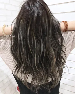 ロング 穐田 司樹のヘアスタイル