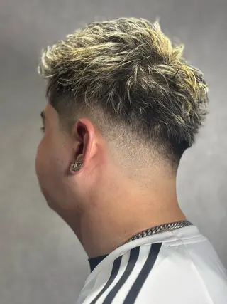 カラー メンズ 牧 龍佑のヘアスタイル