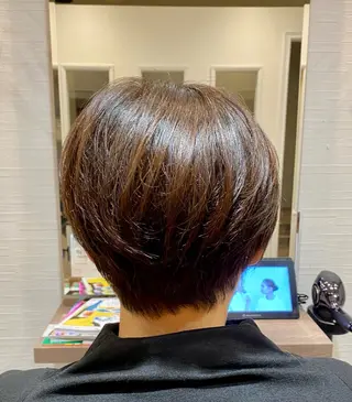 ショート イシカワ ユウタのヘアスタイル