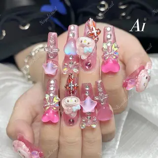 ネイル 🦋 Queenieのネイルデザイン