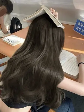ロング カラー 韓国っぽ×透け感🪽 Fumi 🤍のヘアスタイル