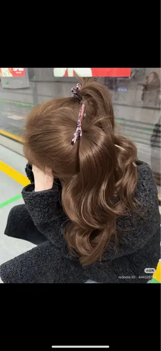 ロング カラー ヘアアレンジ ✧透明感ベージュ🤎 表参道takuto✧のヘアスタイル