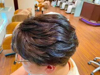 カラー 高橋廉治 (タカハシレンジ)のヘアスタイル