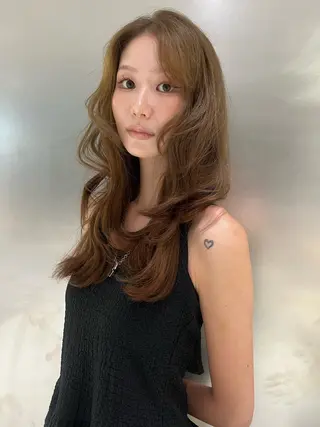 ロング カラー Risa／盛れる レイヤー／艶カラーのヘアスタイル