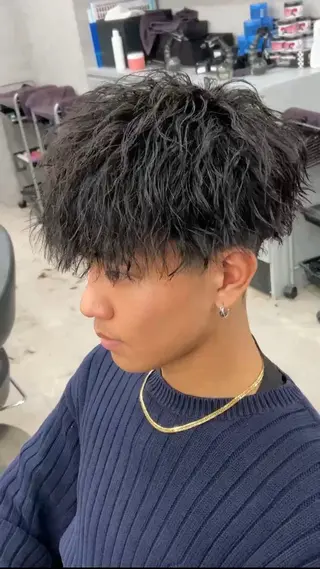 パーマ メンズ ツイスパ/シャドウ MANARUのヘアスタイル