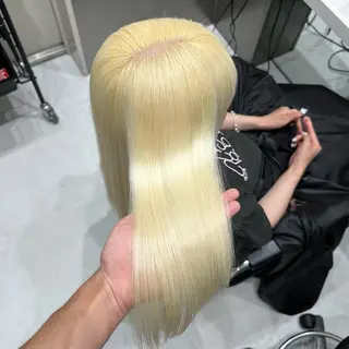 ロング カラー 💫艶ハイトーン×髪 質改善💫リュウトのヘアスタイル