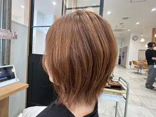 ミディアム カラー かわにし ゆきのヘアスタイル