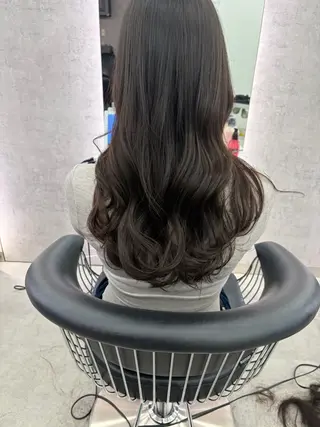 ロング 低ダメージ透明カラー 𝙼𝙰𝙽𝙰のヘアスタイル