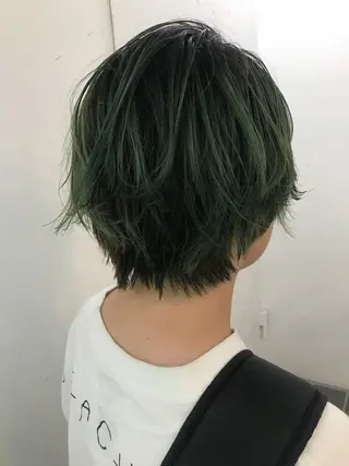 カラー 💓パーマ，💗 レイヤーカットのヘアスタイル