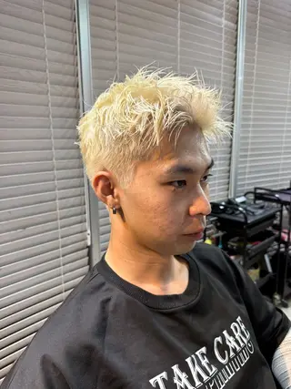 ショート 山影✨バレイヤージュ ハイライト✨メンズ◎のヘアスタイル