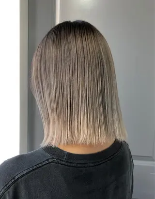 ミディアム カラー Pia ツボイ ケイタのヘアスタイル