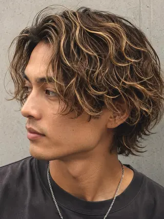 ミディアム カラー パーマ メンズ スパイキーショート/ 海外風特化/田代悠大のヘアスタイル