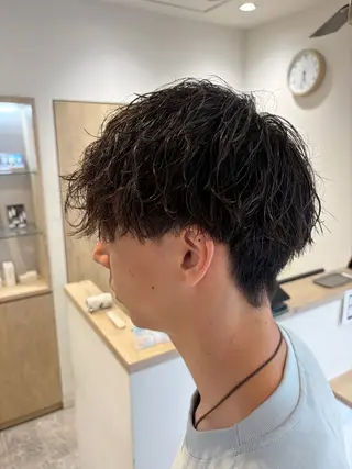 ショート パーマ メンズ 山川 大翔のヘアスタイル