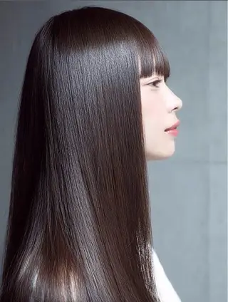 ロング 韓国×艶ハイトーンが かわいい✨️リオ🍒のヘアスタイル