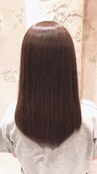 セミロング 代表山口ひな 髪質改善のプロのヘアスタイル