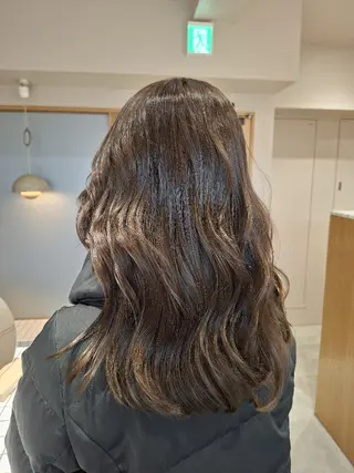 カラー 今岸 寛子のヘアスタイル