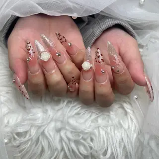 ネイル 🌈 Laule'aのネイルデザイン