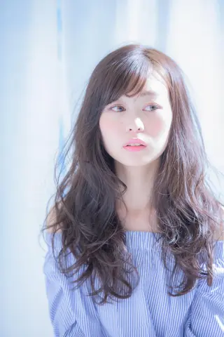 ロング パーマ 《インナーカラー》 YAMADAのヘアスタイル