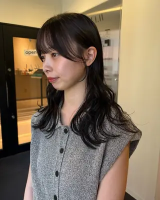 セミロング カラー yurino🩵💍 レイヤー、ヘアセットのヘアスタイル