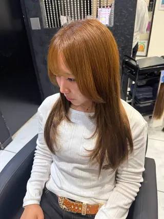 ロング 長田 麻友子のヘアスタイル