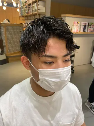 ショート パーマ メンズ unopulir 景山 凌のヘアスタイル