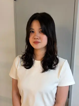 ミディアム FERIA池田 神原萌花のヘアスタイル