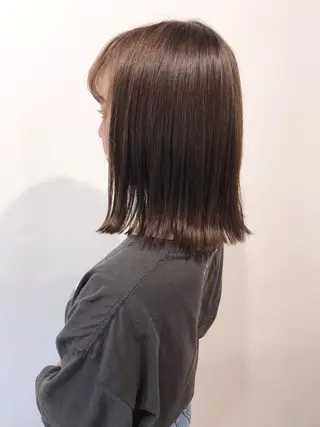 ミディアム カラー レイヤー/大人ボブ| ワタナベ リョウカのヘアスタイル