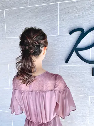 セミロング カラー パーマ ヘアアレンジ roijir ロイジーのヘアスタイル