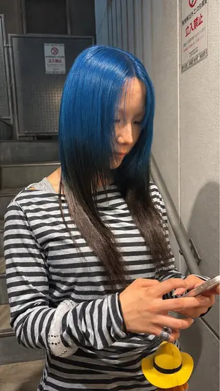 セミロング カラー anji /ハイトーン・パーマのヘアスタイル