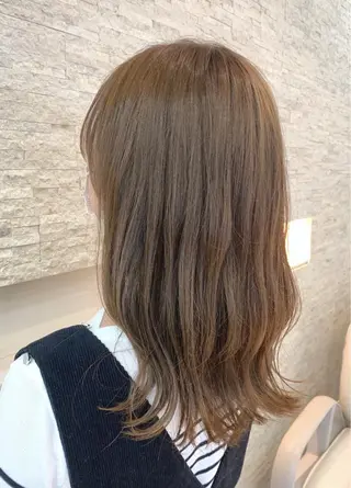セミロング カラー ✄折橋 彩花🐶🍑のヘアスタイル