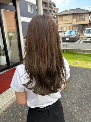 セミロング 河口 友里のヘアスタイル