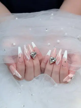 ネイル Julli NailStudioのネイルデザイン