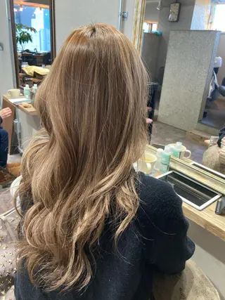 ロング カラー 浅野 順一のヘアスタイル