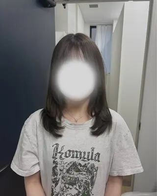 セミロング カラー momoka-YUC CA-モデル様募集中のヘアスタイル