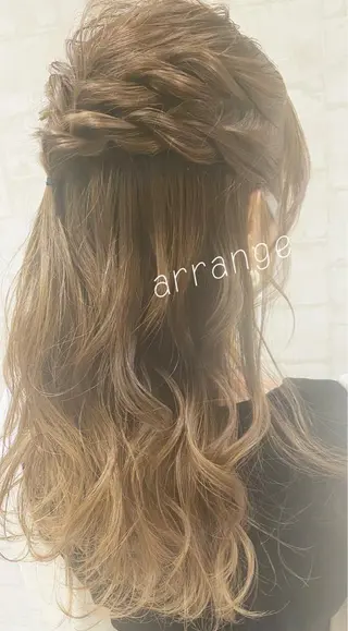 セミロング ヘアアレンジ アイリスト 蓑島伶奈の眉毛・アイブロウイメージ