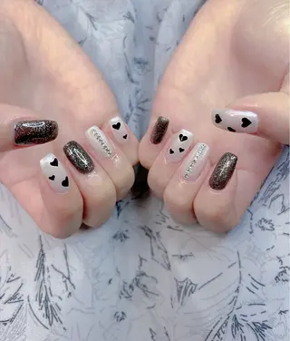 ミディアム めぐみのネイルサロン スタッフ練習のネイルデザイン