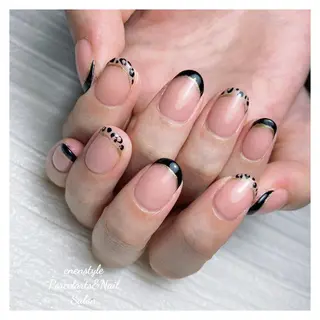 ミディアム ネイル 🐾enen style 🐾のネイルデザイン