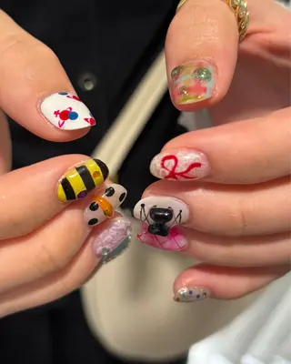 ネイル 🪐富島彩夏 /海外nail🪐のネイルデザイン