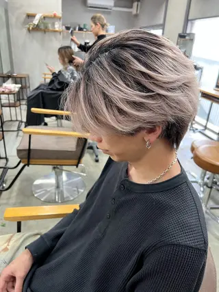 カラー メンズ AiM エイム　韓国レイヤーのヘアスタイル