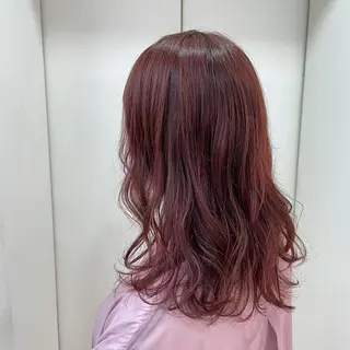 ミディアム カラー TRENCH 相澤 果歩のヘアスタイル
