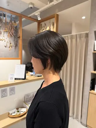 ショート anju.カット 透明感カラー/パーマのヘアスタイル