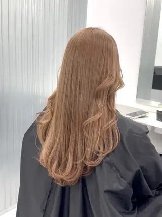 ロング カラー ユウキ/ハイトーン/ ブリーチカラーのヘアスタイル