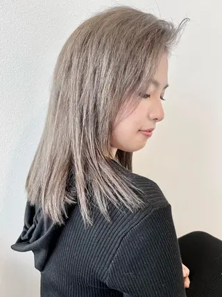ミディアム ブリーチ毛に縮毛矯正 ✨カラー✨山田 正幸のヘアスタイル