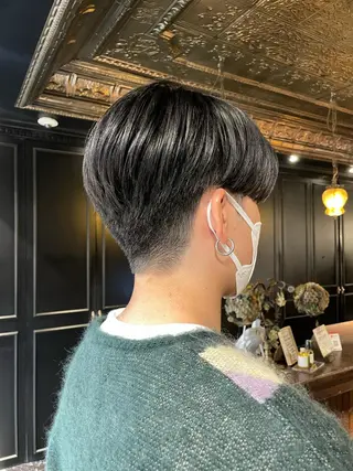 ショート ヘアアレンジ メンズ くびれレイヤー/艶 カラー　MADOKAのヘアスタイル
