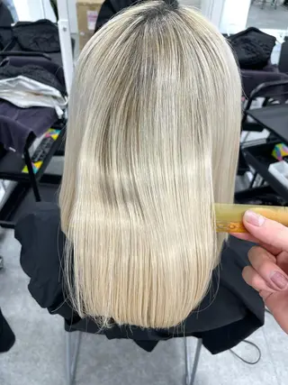 ミディアム カラー ベージュカラー💖 やすひろのヘアスタイル