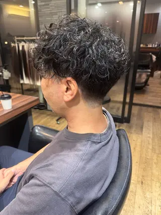 パーマ メンズ 辻田 七海のヘアスタイル