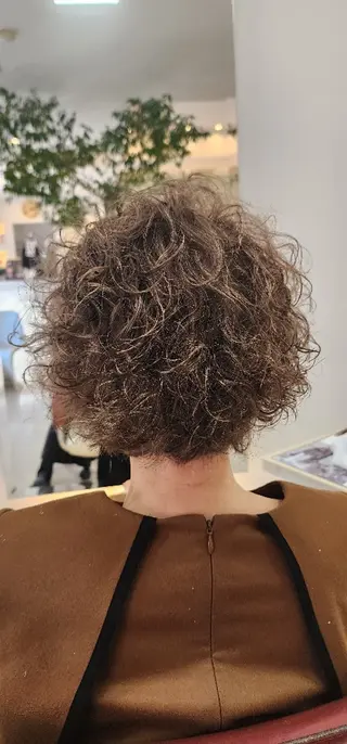 ミディアム カラー パーマ hairmake Juinのヘアスタイル